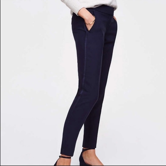 LOFT Pants - Loft Navy Ribbon Edge Marisa Fit Crop Pants